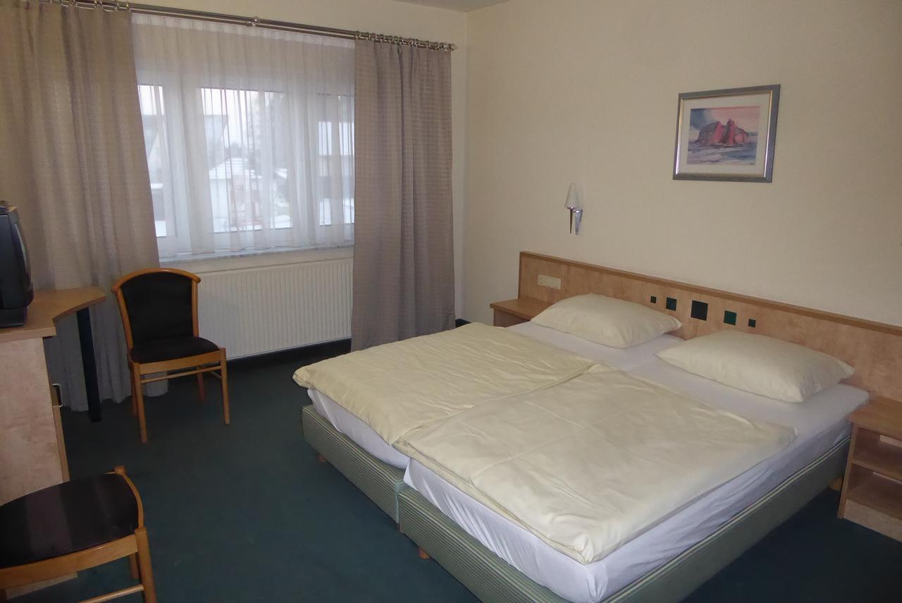 Hotel Ring Park Buchen  Exterior foto