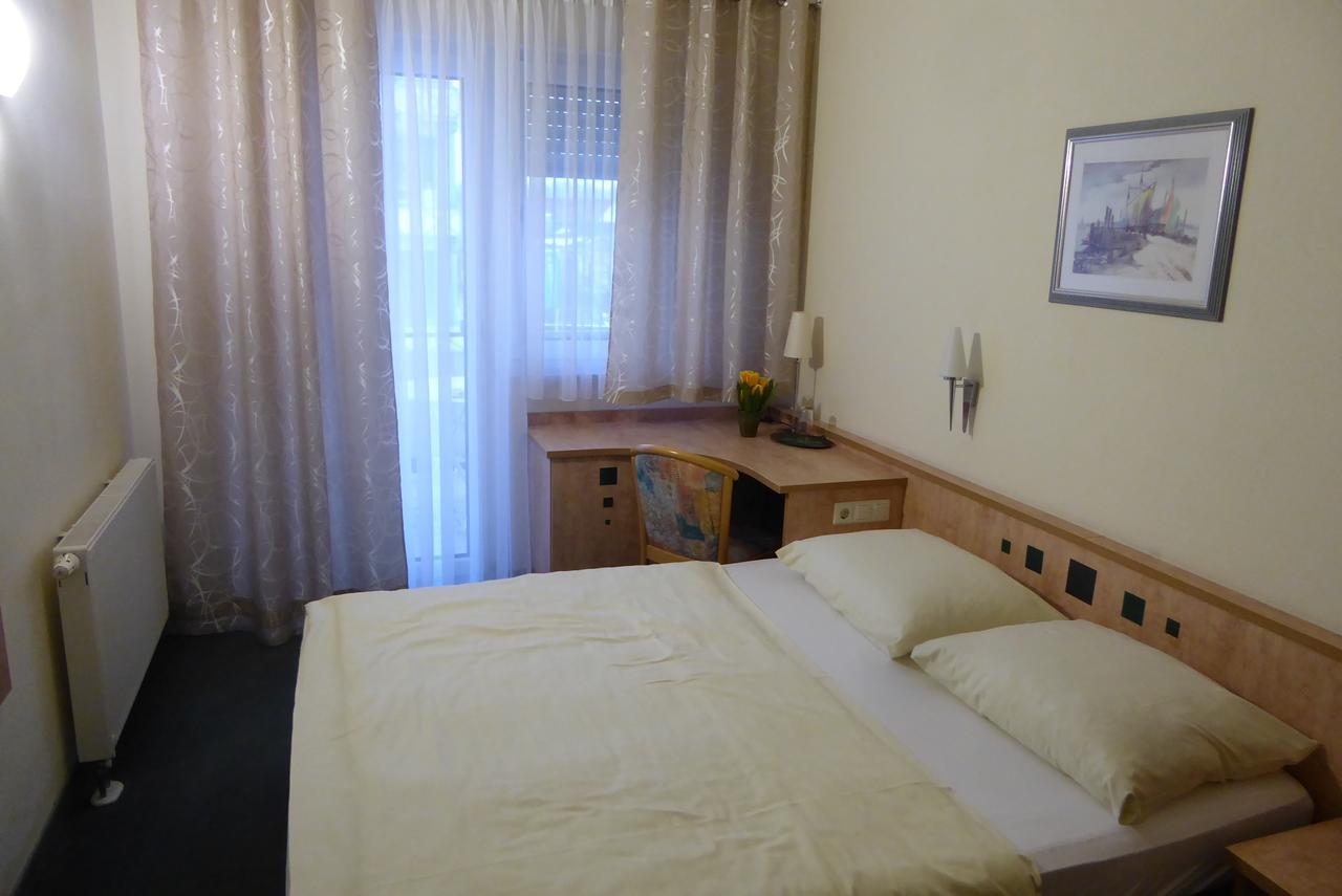 Hotel Ring Park Buchen  Exterior foto